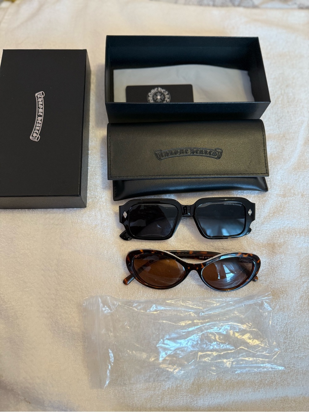 Lot of 2 stylish trendy sunglasses